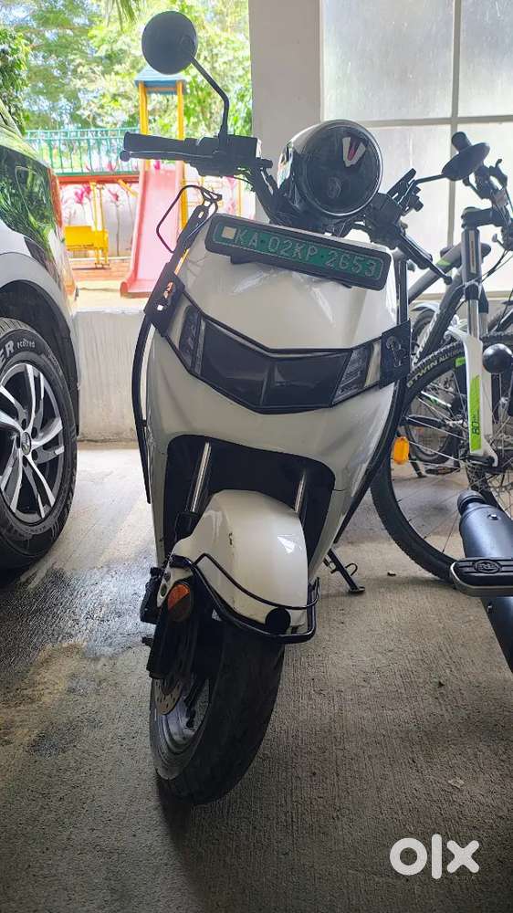 Bounce infinity white color