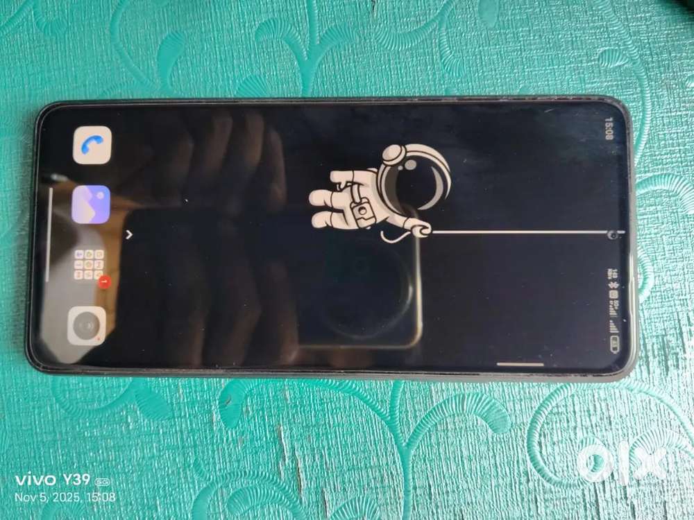 Xiaomi 11i 8gb 128gb  ... With bill box charger.. full new condition