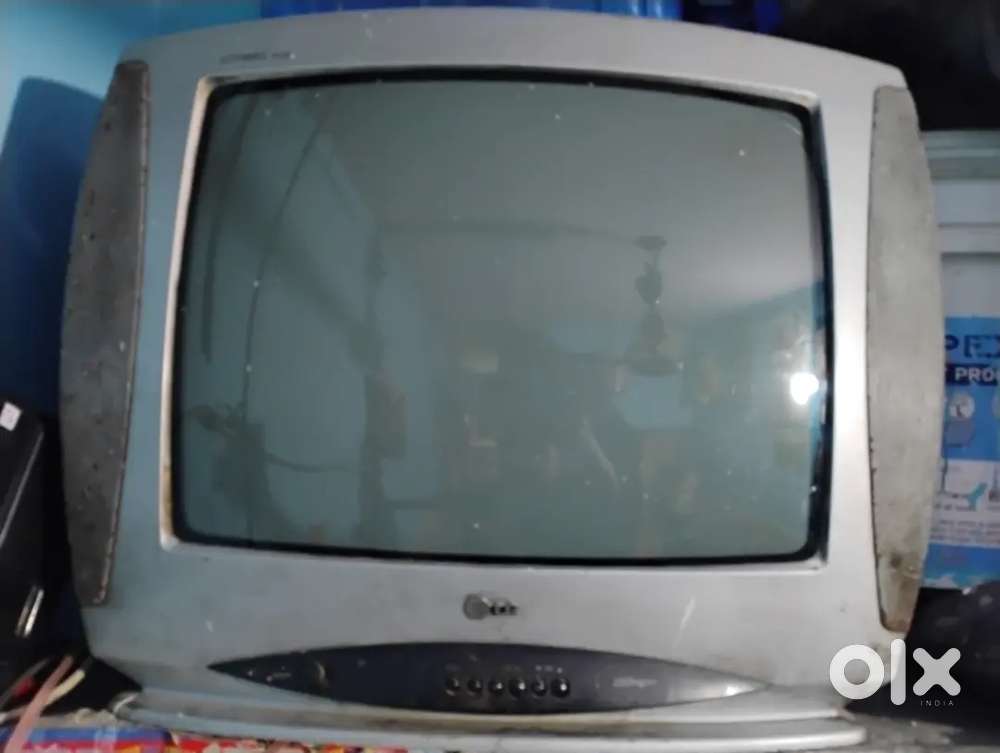 LG LED TV (32*) in black colour