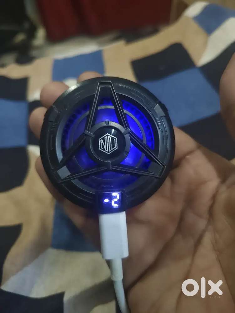 Mobile gaming cooler