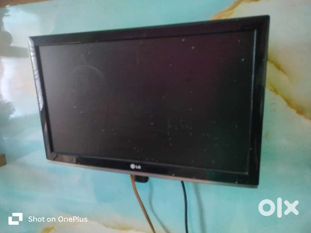 LG 22 inch LCD Tv
