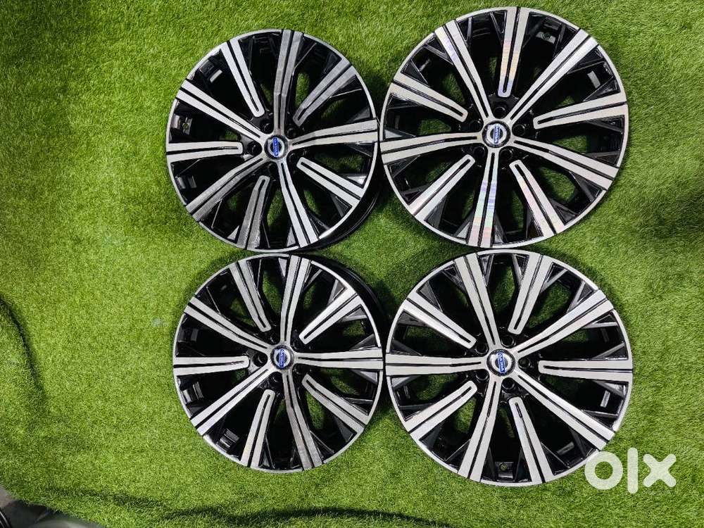 VOLVO ALLOY WHEELS 20 INCH ORIGINAL SET OF 4 (ALMOST NEW)