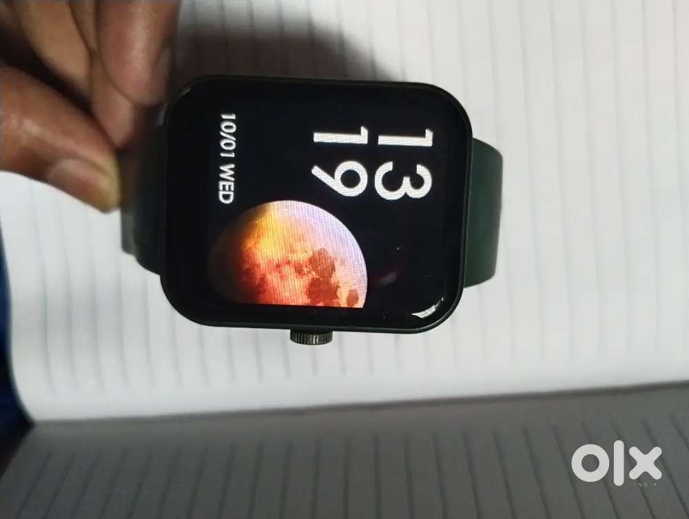 Noisefit caliber go best smart watch 25 days back up 1.70 & IP 68