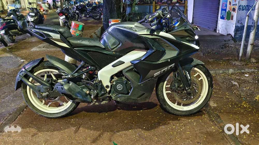 Pulsar RS 200 (2021)
