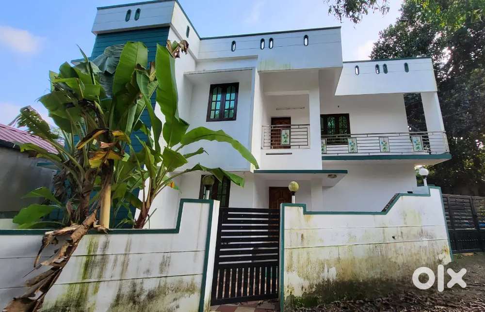 4cent 3bhk house for sale karyavattom Greenfield stadium.