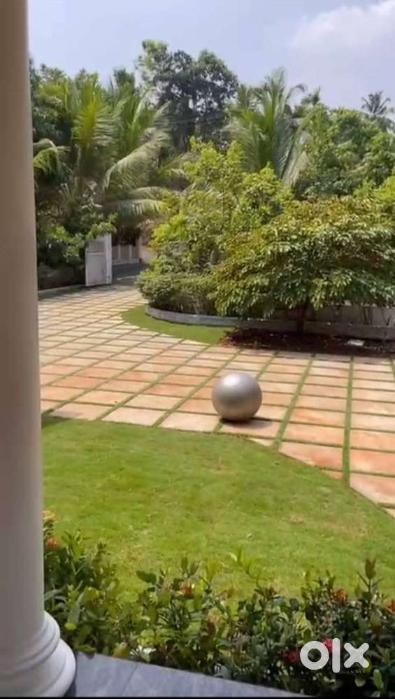 5000sqft 5BHK Semifurnished House in Kaladi, Perumbavoor.