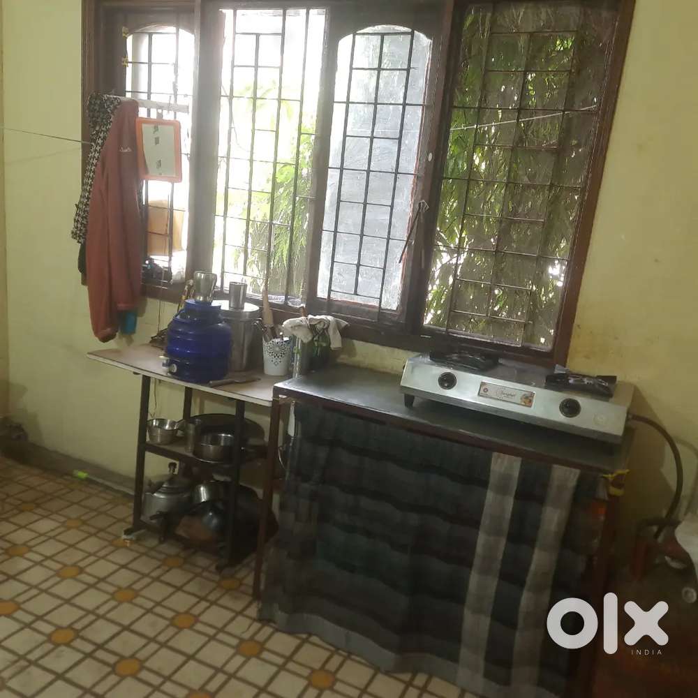 partner girls pg room