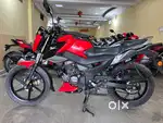 Racing red Tvs raider 125 modal 2022