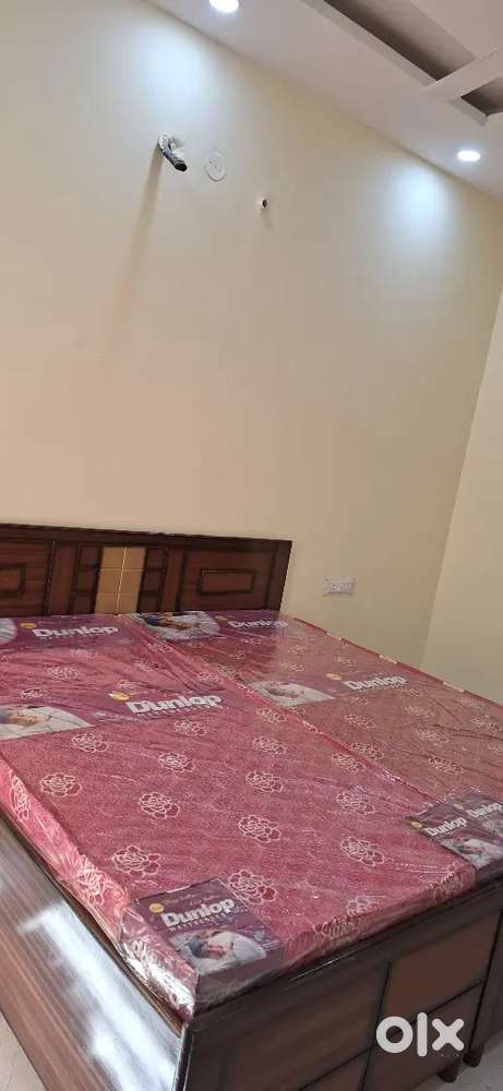 New flat for rent 1bhk 73 gaj with all new furniture.