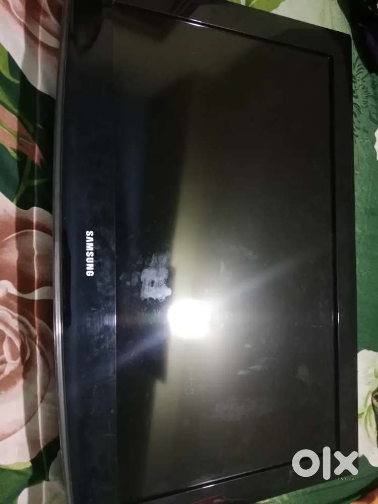 Samsung led tv 32inch on tv no damage Diwali offer