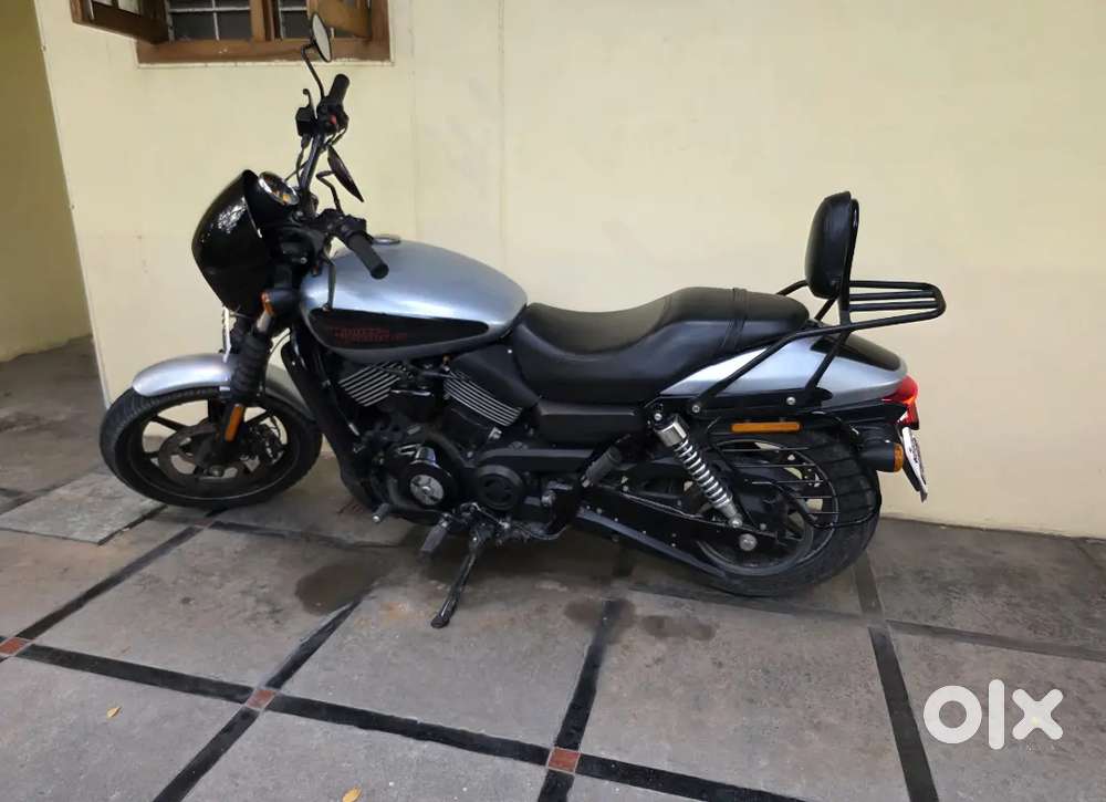 Harley Davidson Street baraccuda silver