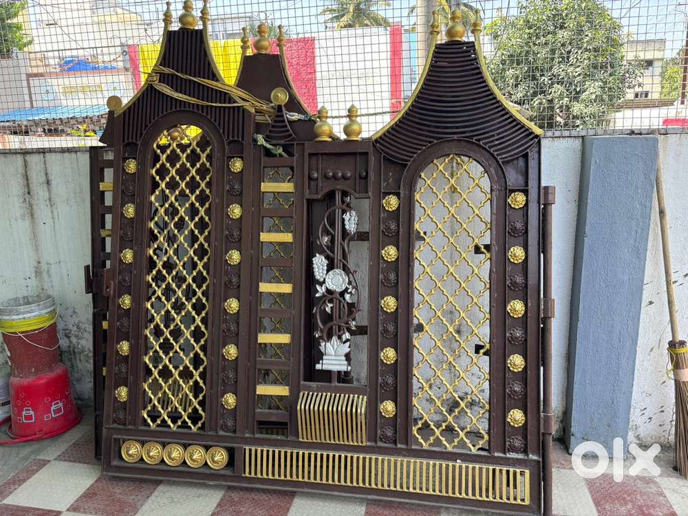 Compound gate