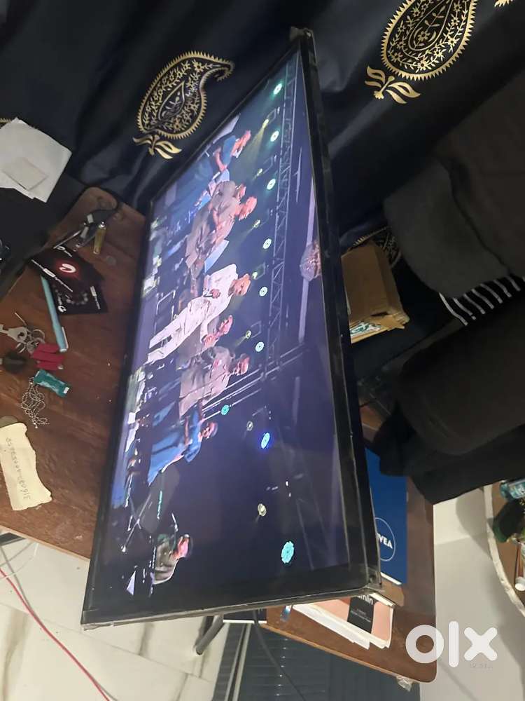 LG SMART TV 32 inches