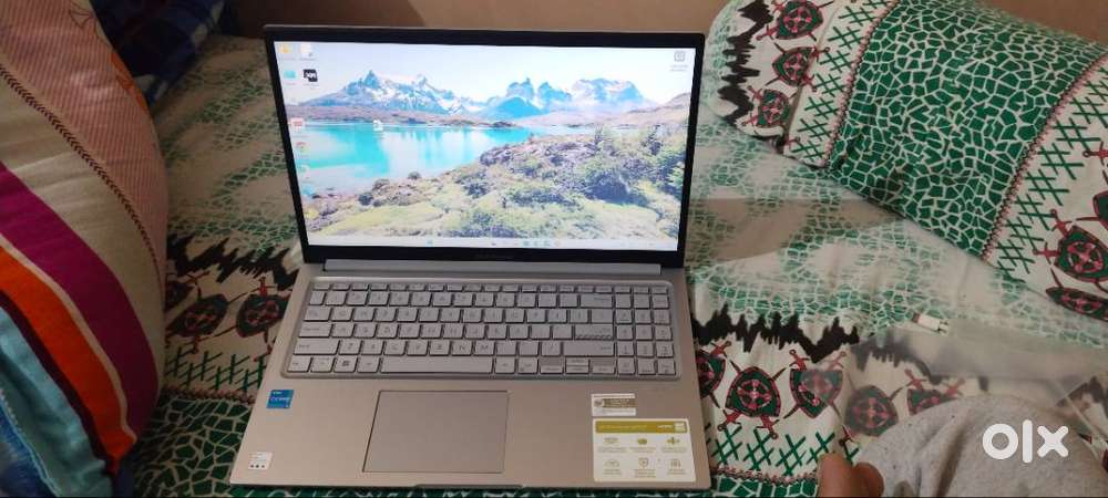 Brand New Asus Vivo book laptop