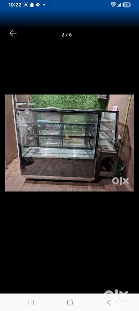 Cake and Pastry Display machine