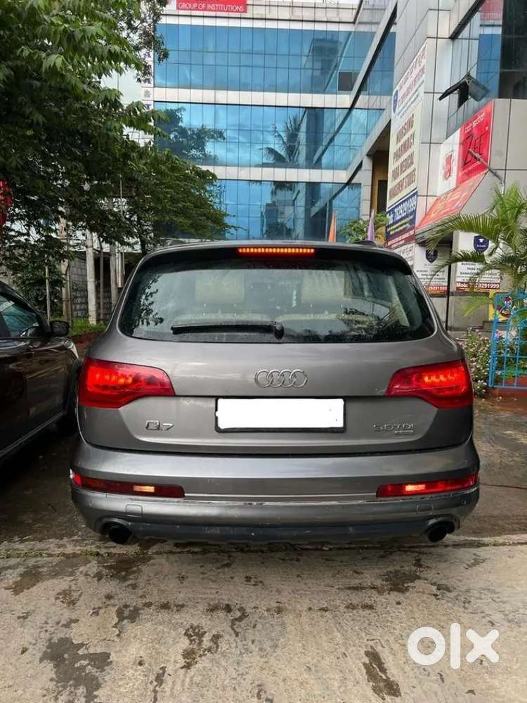 Audi Q7 well maintained 2012 model