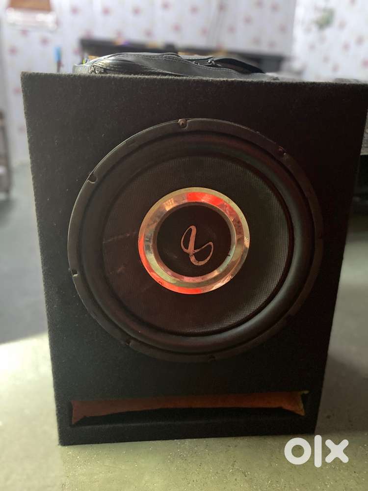 Infinity woofer with tuned encloser