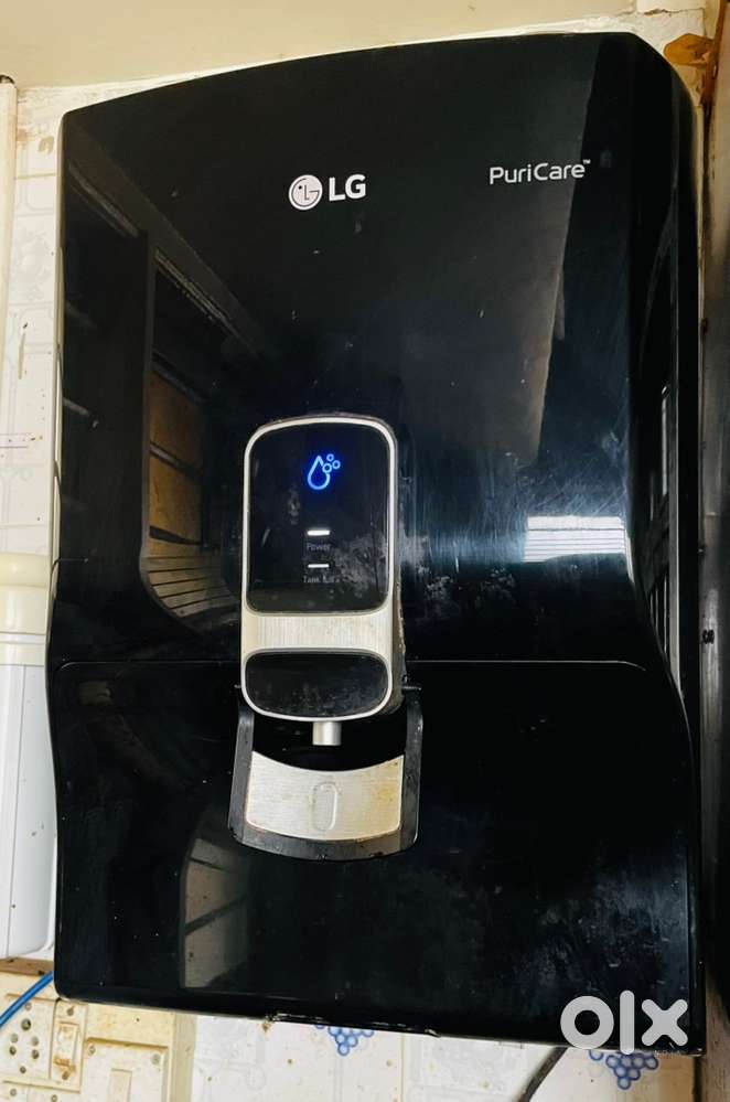 LG Puricare Water Purifier ( black )