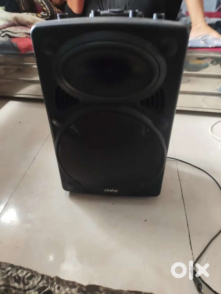 Trolley speaker name ARTIS Model no. BT912 cone size 12inch output100W