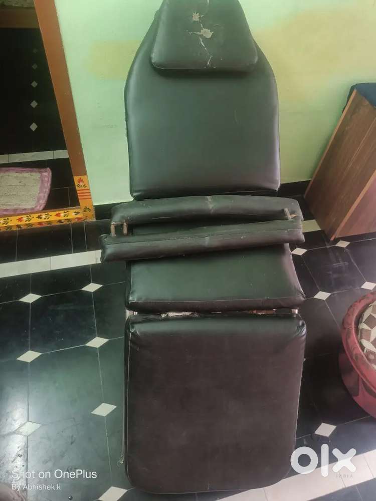 Beautician chair
