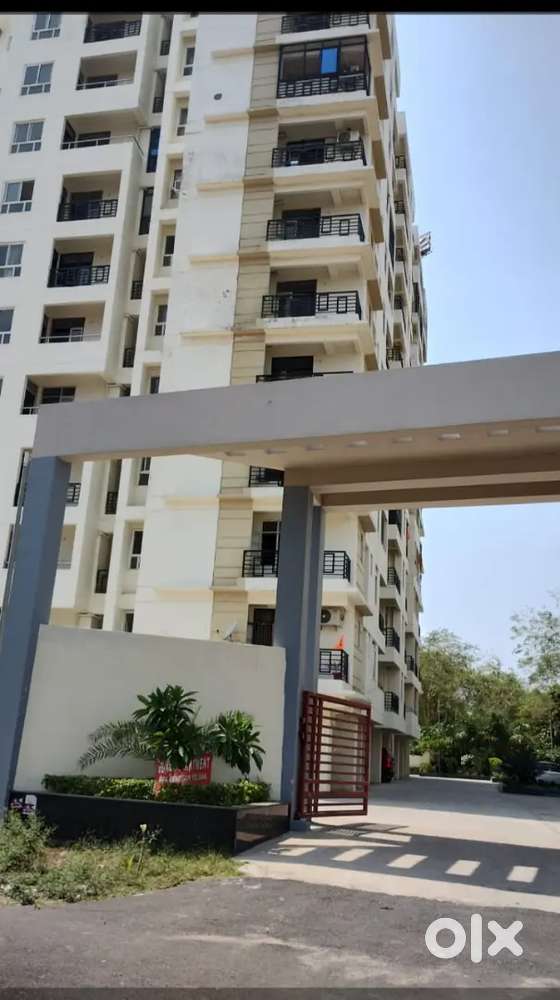 Flat Vrindavan Yojna Sector 10 Near Lulu Mall & Sgpgi Hospital Lucknow