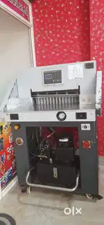 Paper cutting meshine hydrolic