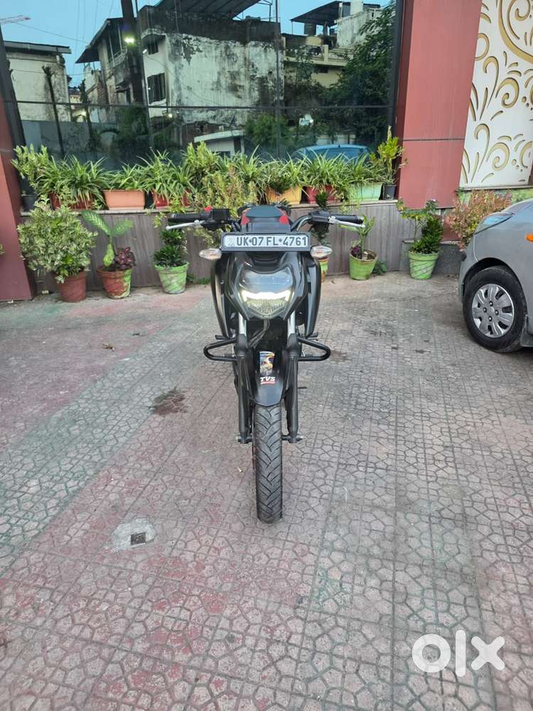 Tvs Apache RTR 160 4V