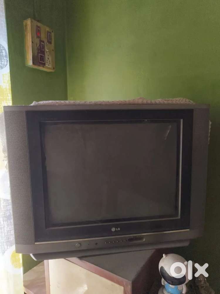 LG Flatron TV Old Model in very good condition and working perfectly.