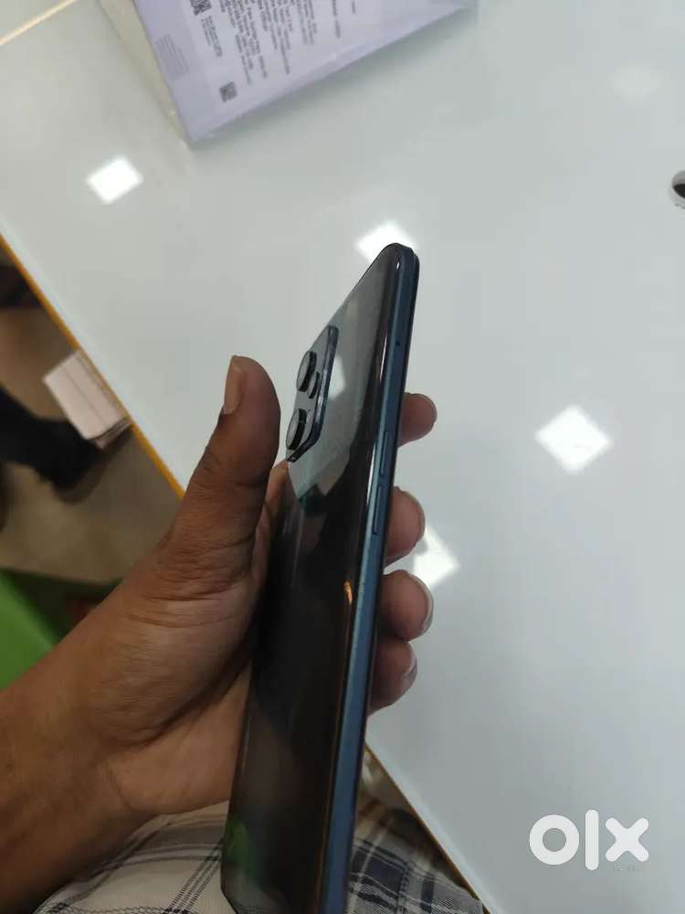 Realme 9 pro 5g well condition bill box charger available