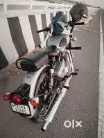 Royal Enfield classic for sale with alloy plz watsapp msg no calling
