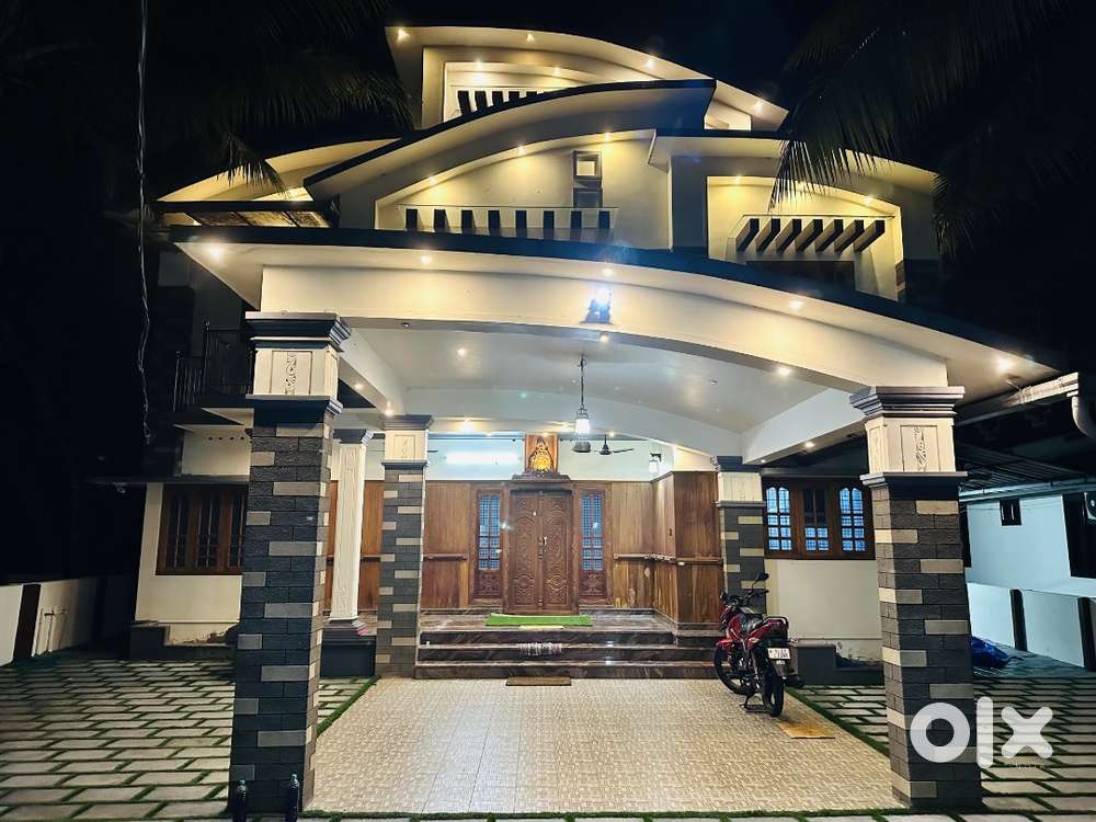 5BKH Luxury House/Villa For Sale in Thiruvallla, Pathanamthitta