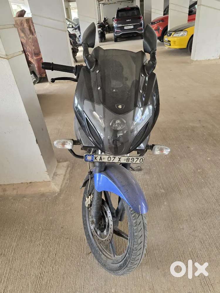 Bajaj pulsar 220F 2016 model