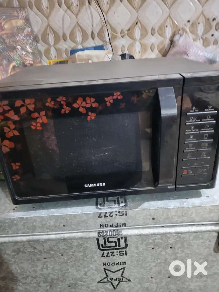 Microwave oven convection