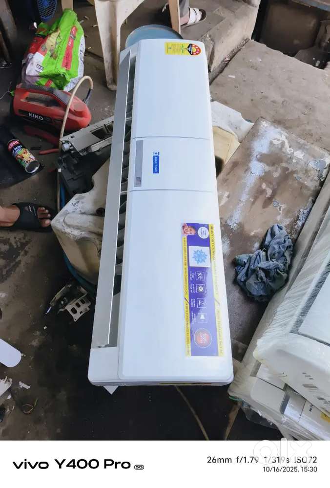 1.5 ton blue star new condition