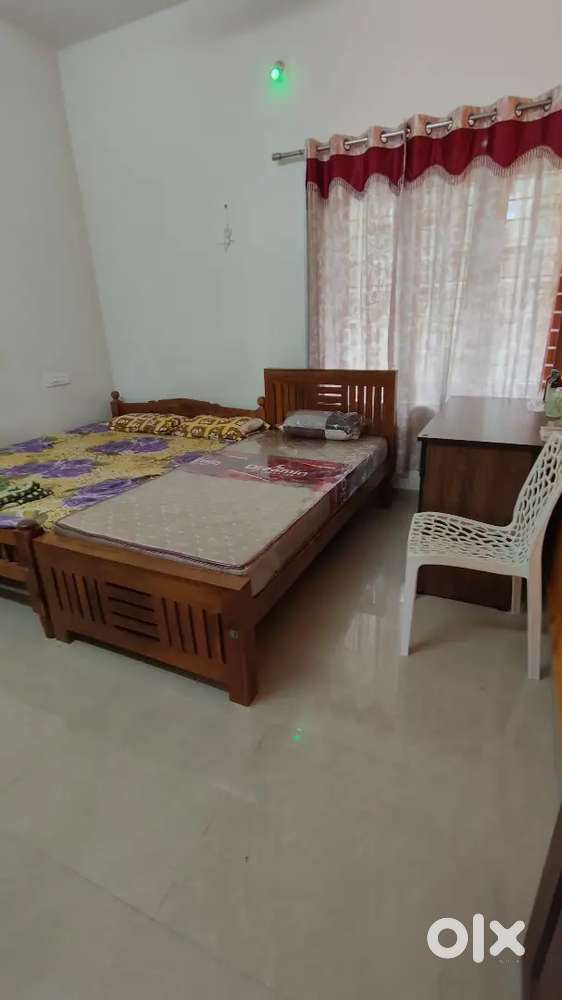 Rent for girls/women near kinfrapark,technopark with kitchen facility