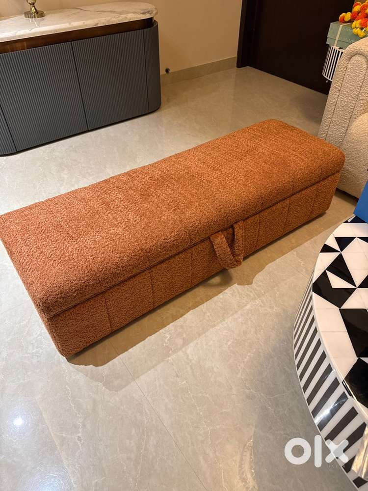 New Seti with Storage for Sale