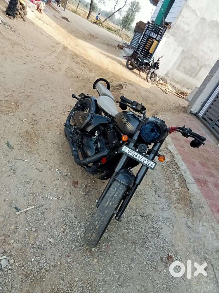 Jawa perak bobber no. Uk08AZ 2324