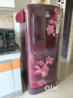 Well maintained, LG 235 Litre Direct Cool 4 Star Refrigerator for sale