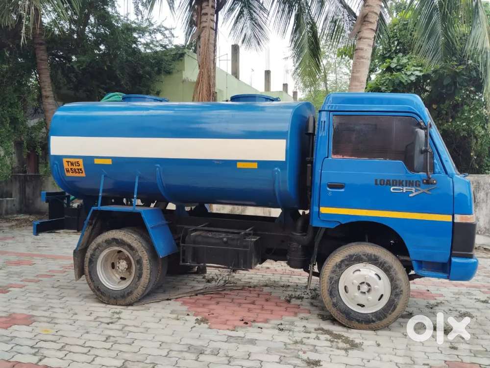 Water tanker lorry