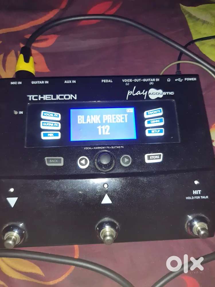 Tc helicon play acoustic vocal and guitar processor with looper
