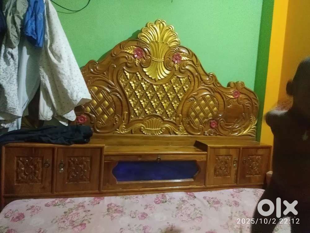 Beds  5/6 box