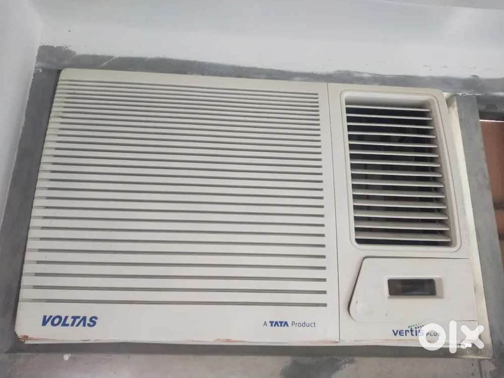 Voltas New condition window AC 1.5 ton