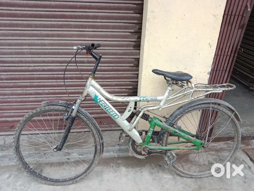 Atlas ka Ranger cycle in well maintain condition