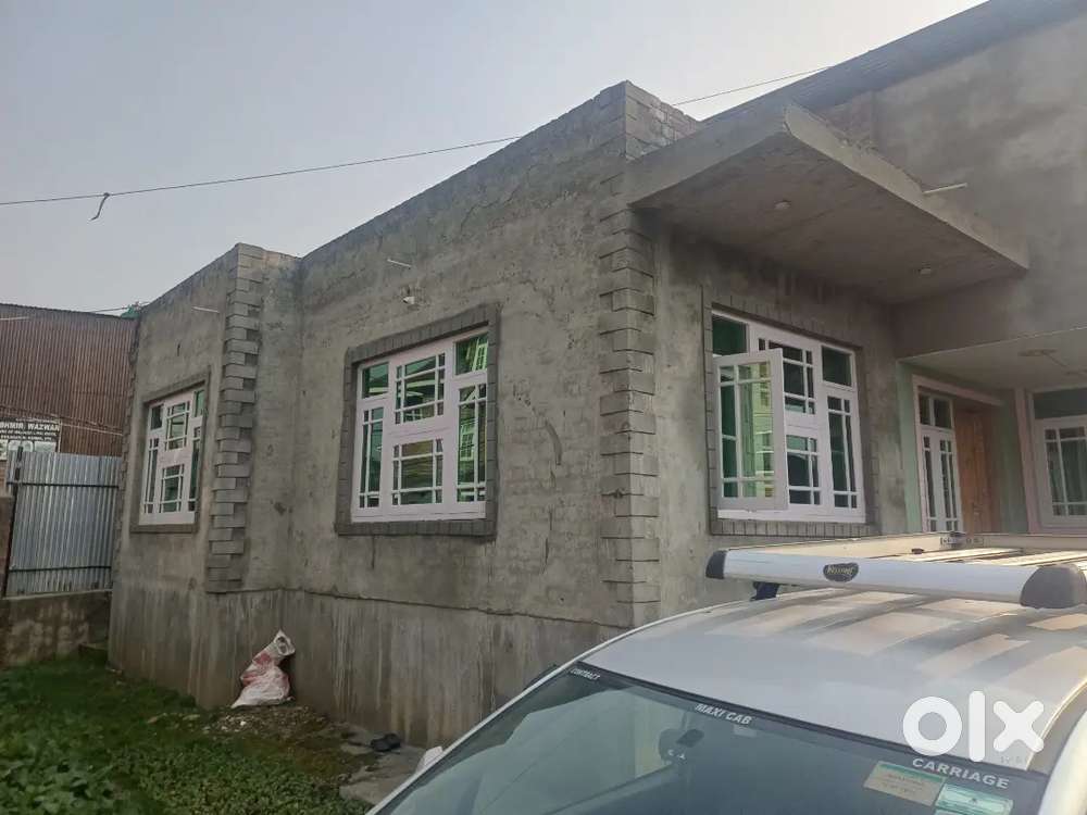 1 new house 4 room 1 washroom and 1 old house rent purpose and 2 shop