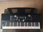 Yamaha PSR -E373 including bag