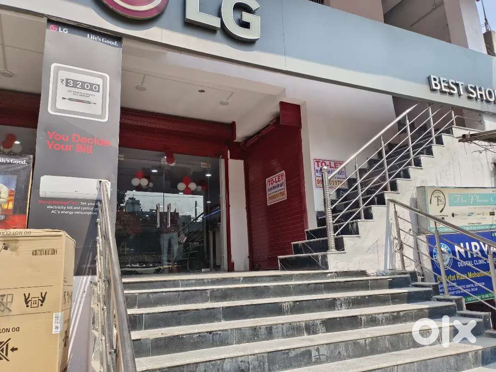 SHOP FOR RENT AT GROUND FLOOR, 120sqft