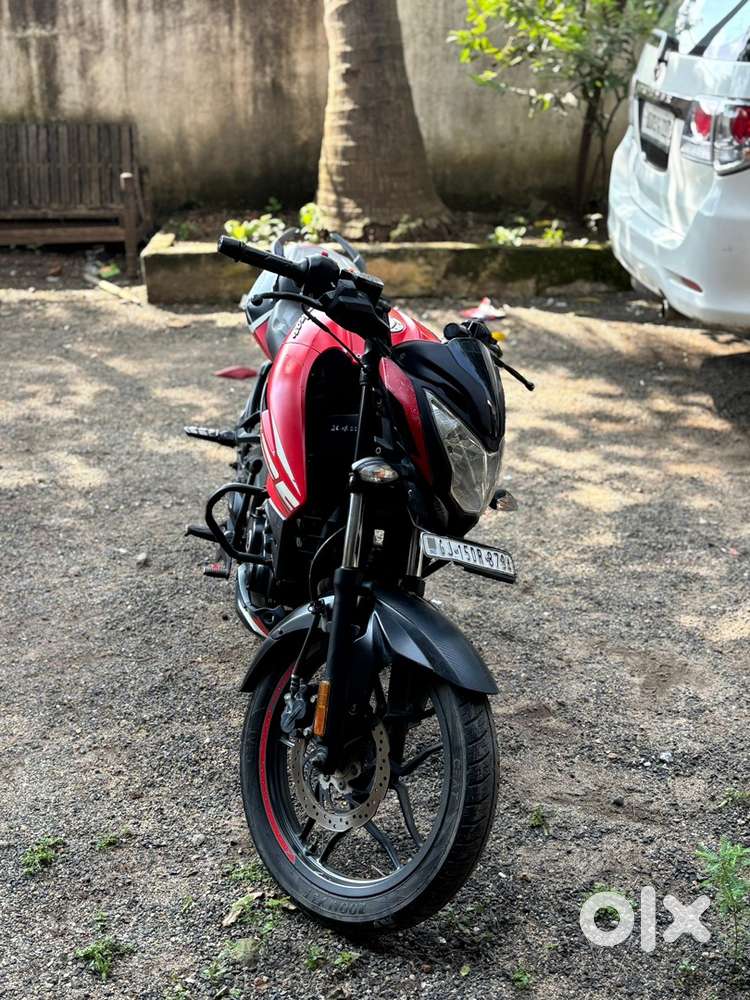 Pulsar ns 125. First owner