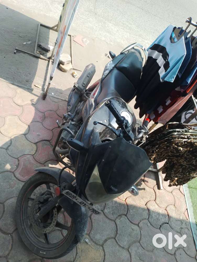 New bike lena hai isliye bhech raha hu