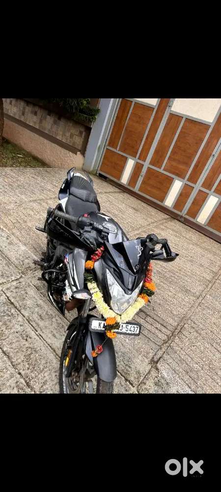 Single owner bike is full in  condition