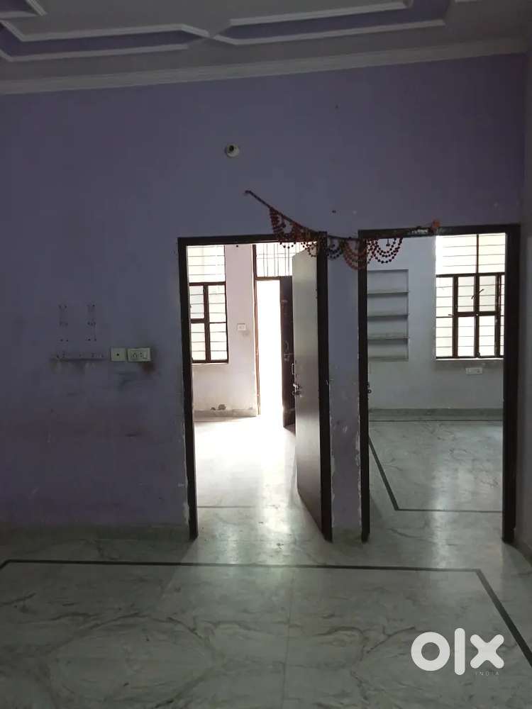 Urgently 1 Room + kitchen 5000/- Water Free